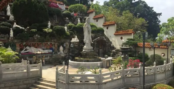 Yuen Yuen Institute 圓玄學院 (Hong Kong)